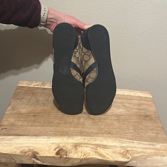 Coach Woman’s Navy and Brown Sneakers - Picture 3 of 9